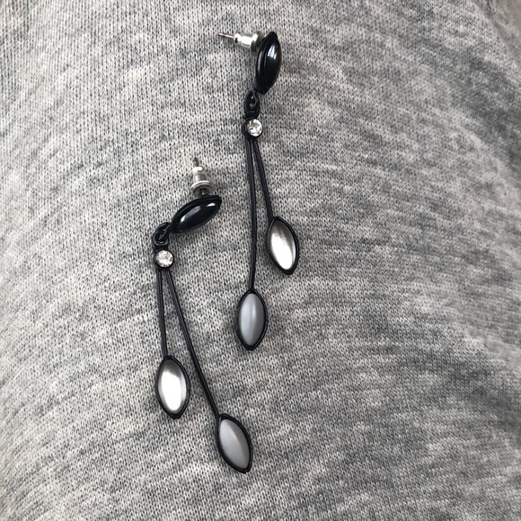 Drop earrings - Picture 1 of 2